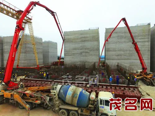 广东博贺港项目，南方路机10年混凝土搅拌站的应用